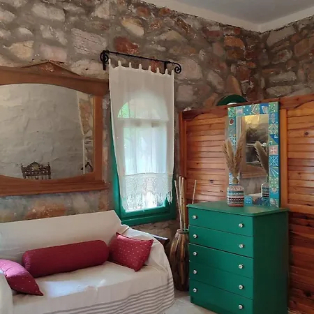 The Stone House Bed & Breakfast Edremit (Balikesir)