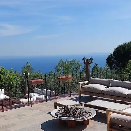 Bed & Breakfast The Stone House 3*