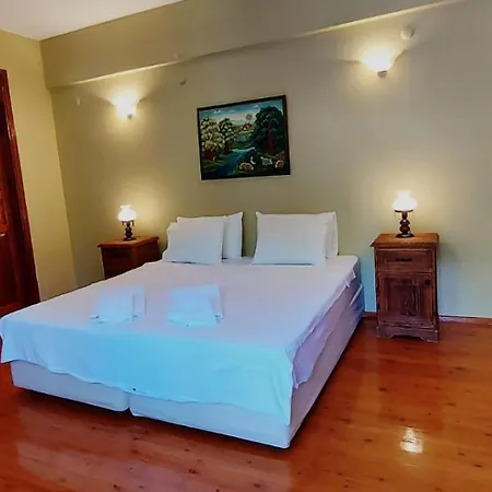 The Stone House Bed & Breakfast Edremit (Balikesir)