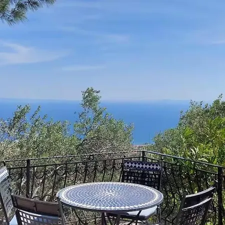 The Stone House Oda ve Kahvaltı Edremit (Balikesir)