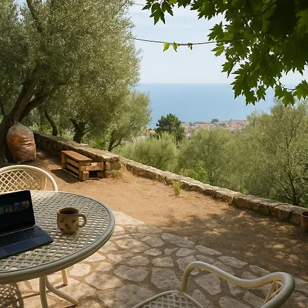 The Stone House Couette-café