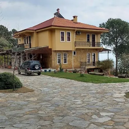 The Stone House Oda ve Kahvaltı *