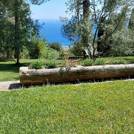 The Stone House Oda ve Kahvaltı *